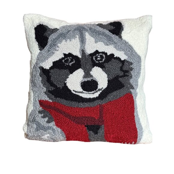 Raccoon Hooked Throw Pillow 18x18 Polyfill C&F Winter CAbin Lodge Farmhouse - Picture 3 of 8